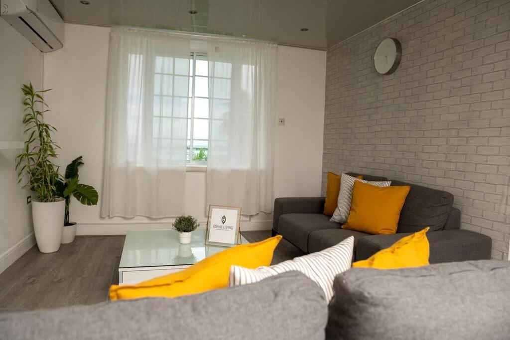 Loveable BeachFront Penthouse 3 photo 4
