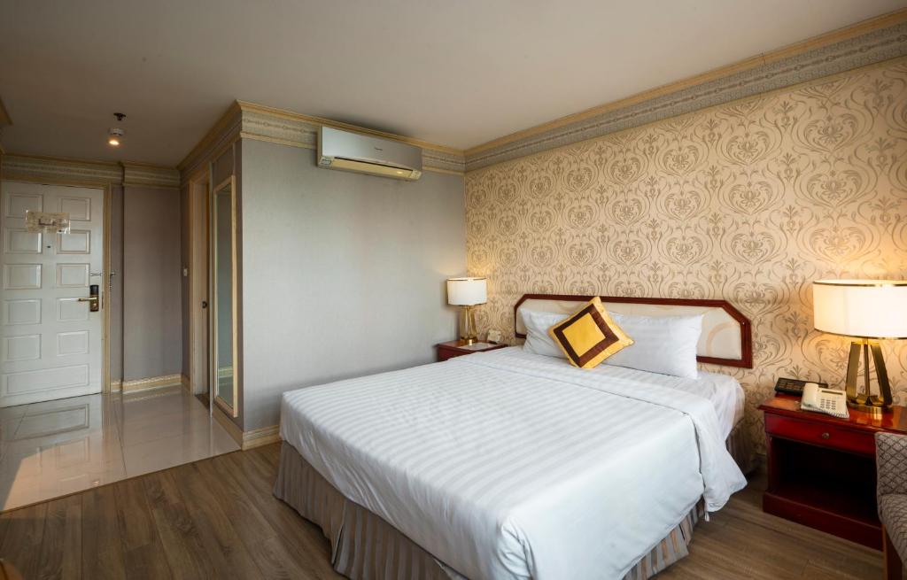 Lotus Saigon Hotel