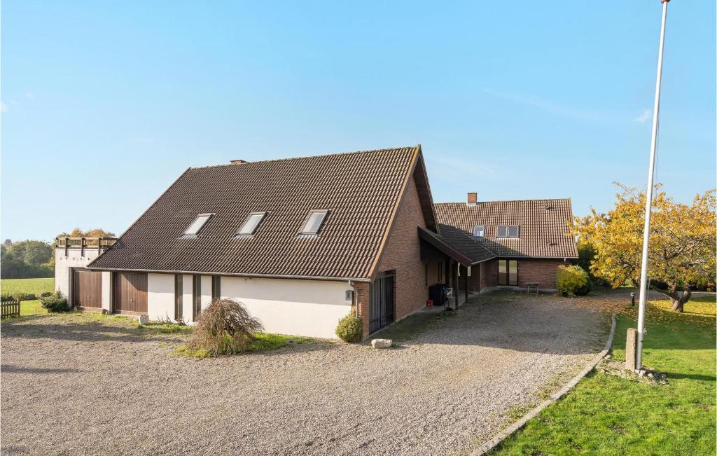 Stunning Home In Faaborg With Sauna, 7 Bedrooms And Wifi photo 1