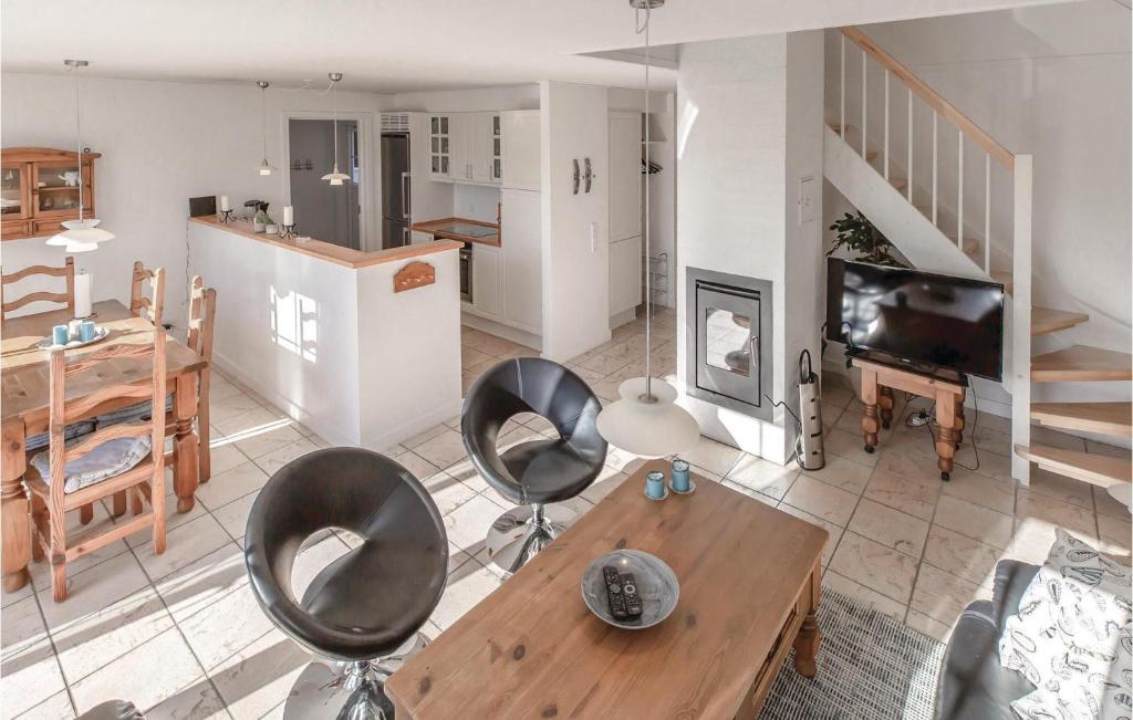 Stunning Home In Brenderup Fyn With 3 Bedrooms, Sauna And Wifi photo 3