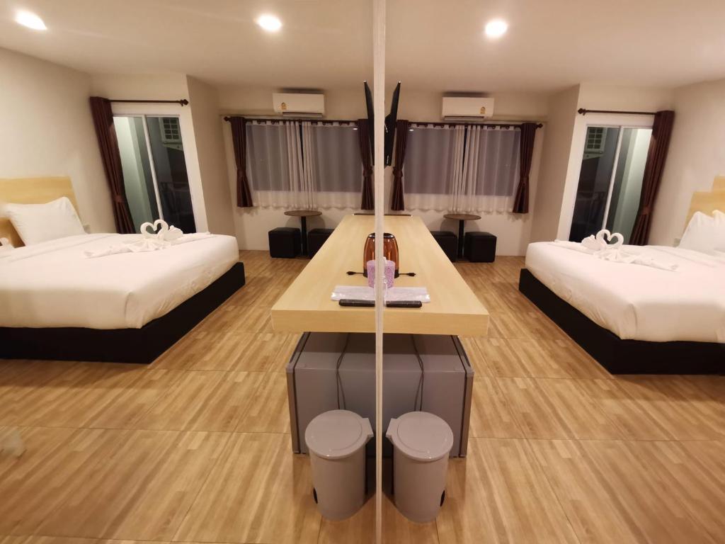 The charlotte smart hotel lopburi photo 1