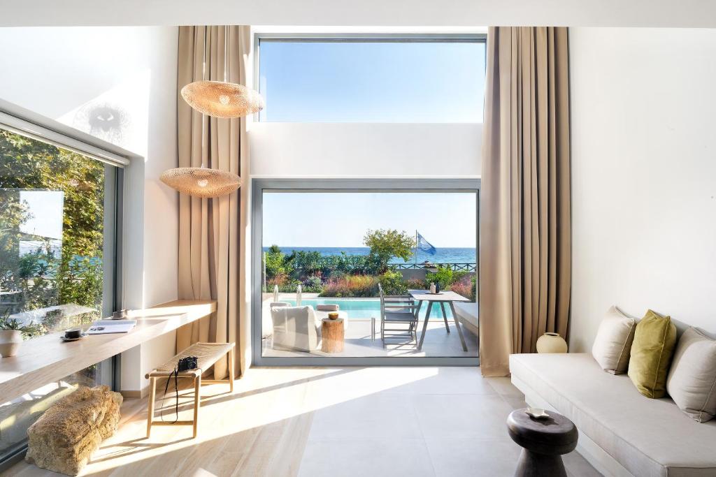 Cavo Delea Villas & Suites