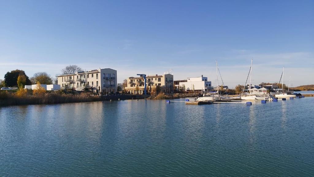 Hafen 15 - Ihre Ferienwohnung am Hainer See bei Leipzig photo 2