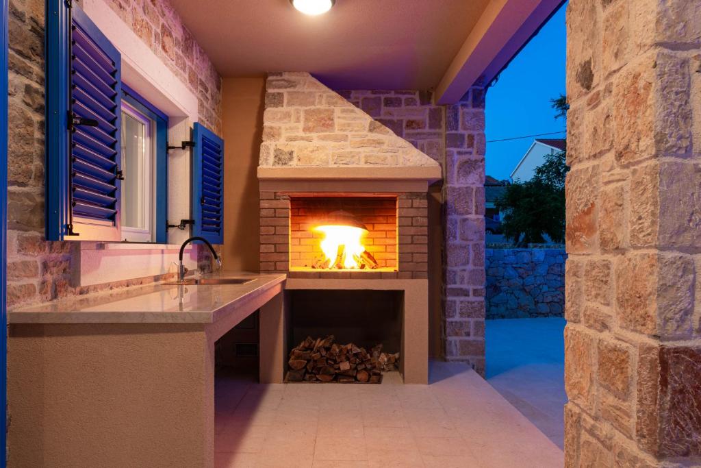 Villa Banovi with heated pool photo 4