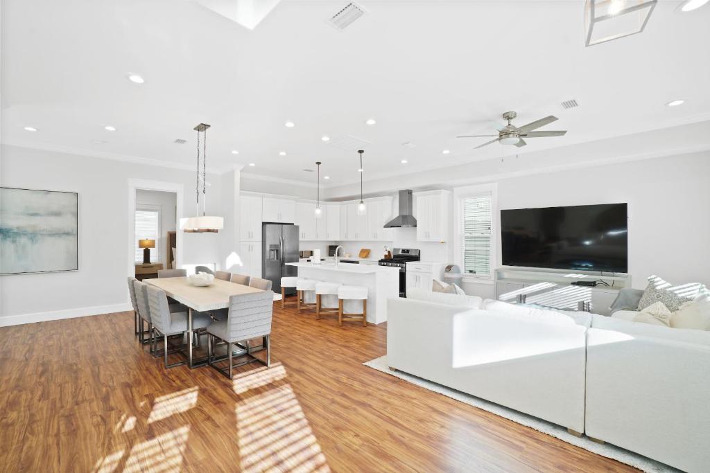30A Beach House - Summer Lovin' by Panhandle Getaways photo 1