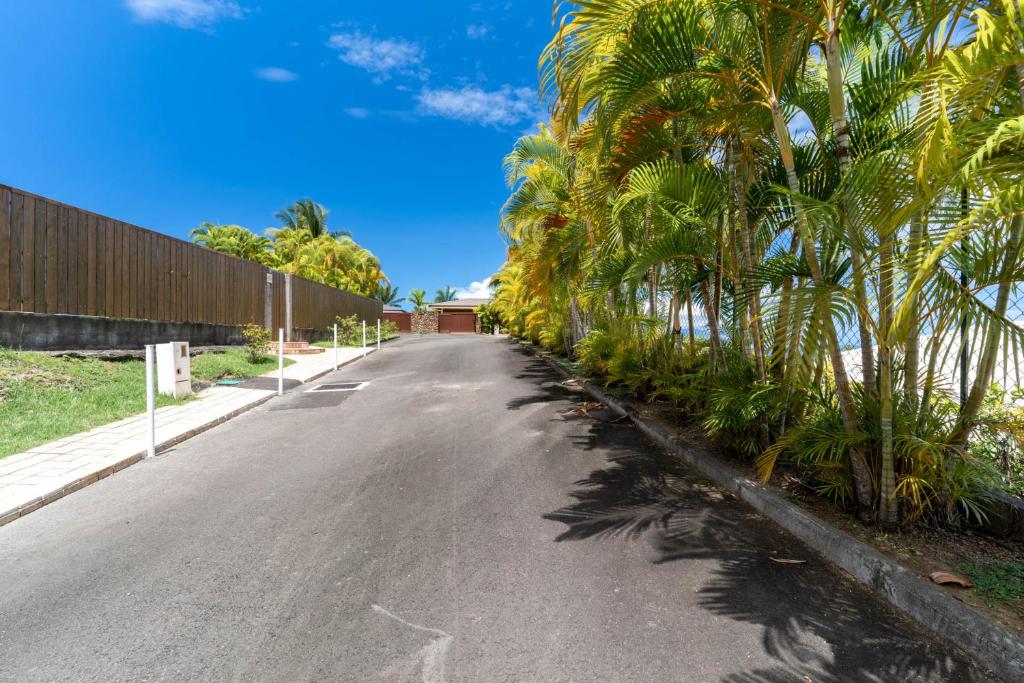 Magnificent 5 Br Villa with pool: amazing views photo 1