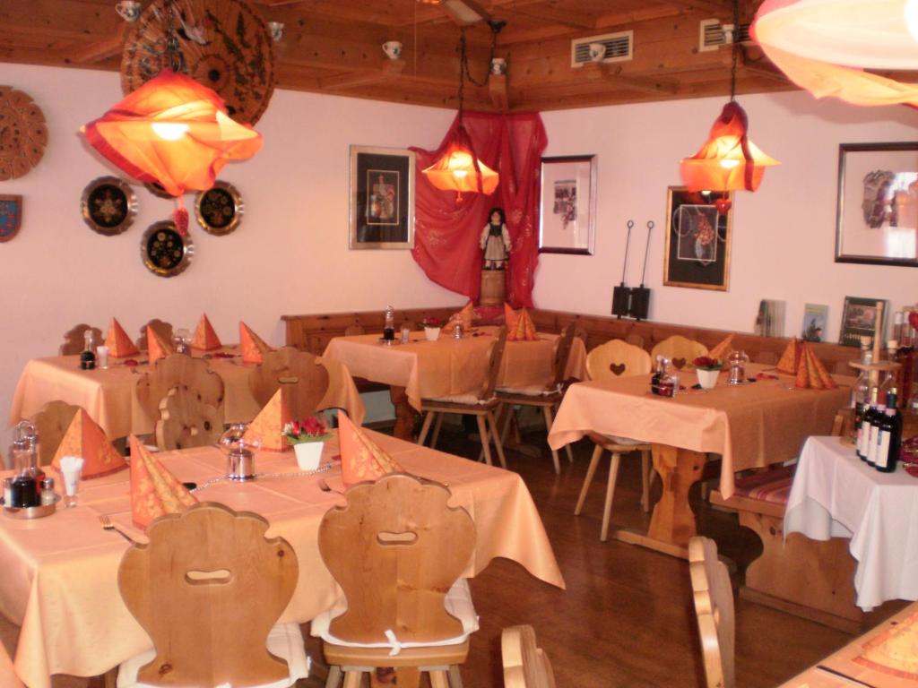 Hotel Chavalatsch photo 2