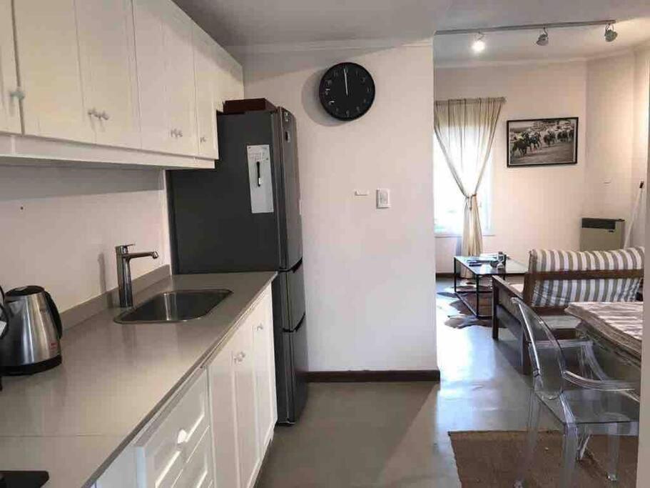 Casa particular con patio remodelada a nuevo photo 2