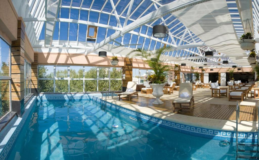 Ramada by Wyndham Buenos Aires photo 2