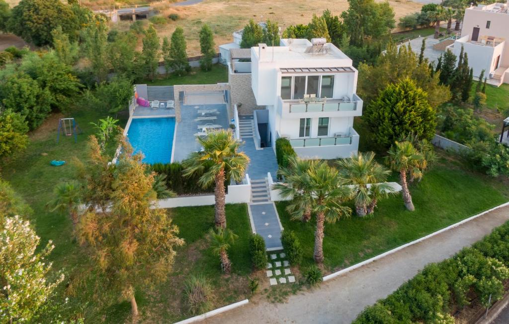 Xenos Villa 1 With Private Swimming Pool, Near The Sea photo 2