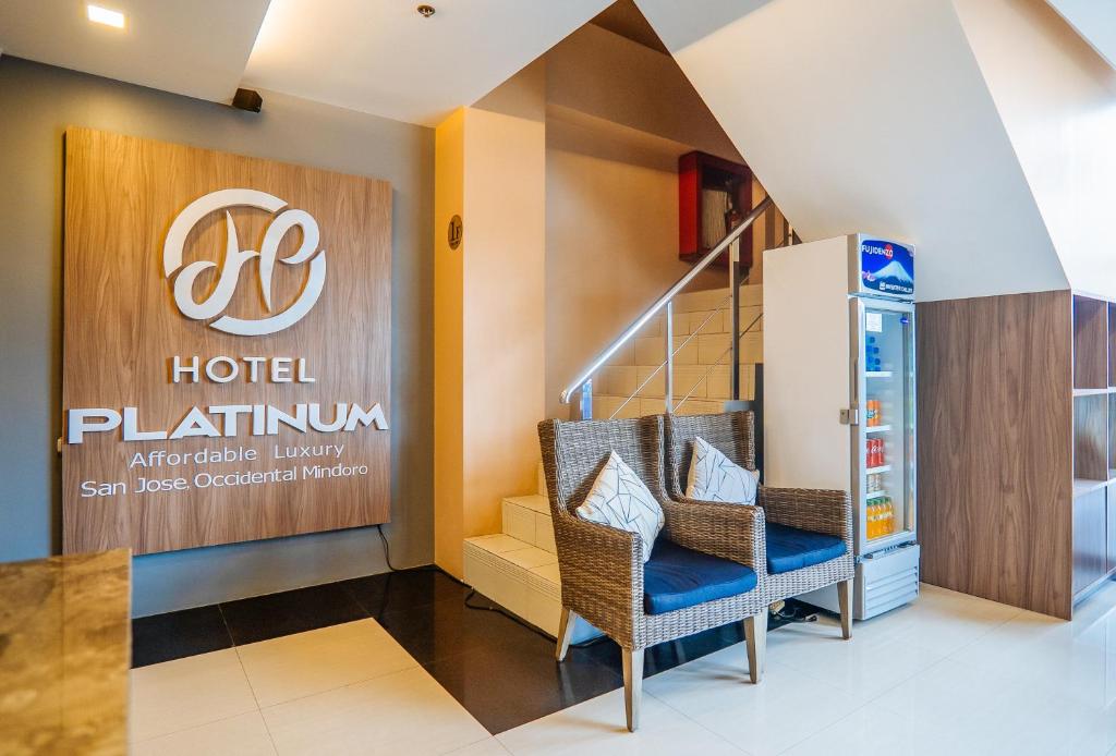RedDoorz Plus @ Hotel Platinum Occidental Mindoro - Tap to explore photos
