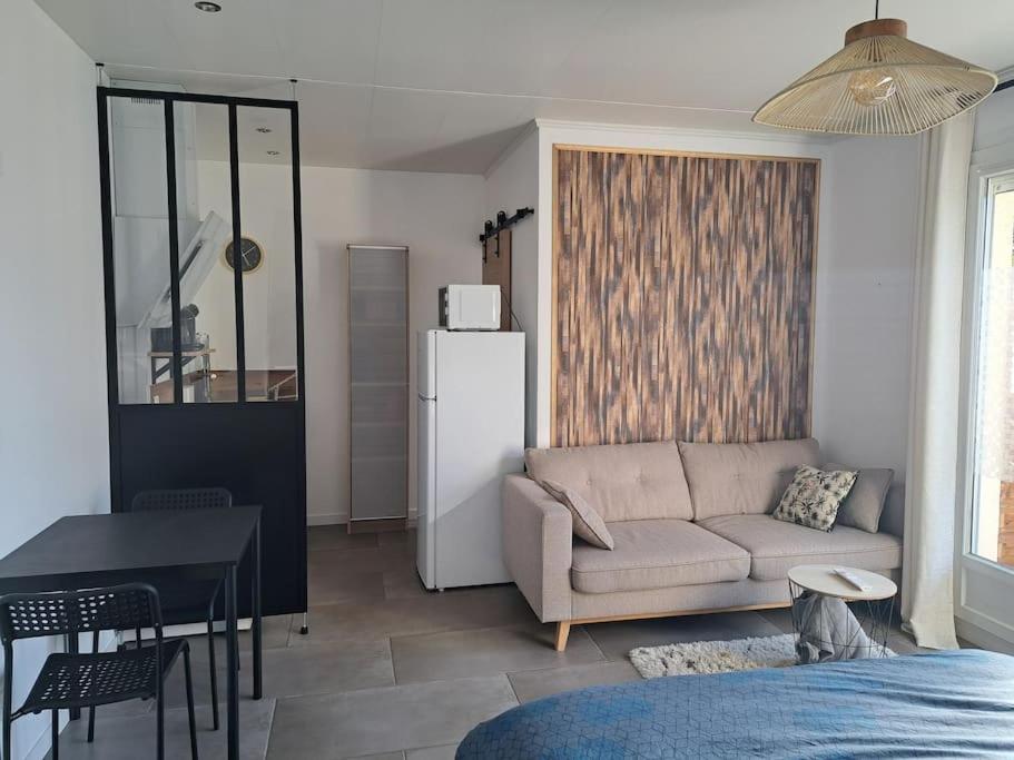 Studio dans maison avec jardin et balcon, au calme photo 2