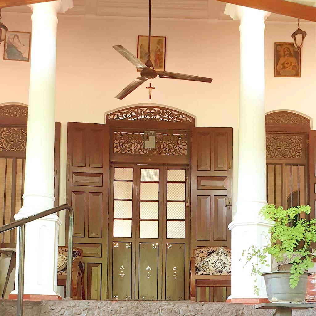 Roselin Villa by L2G photo 3