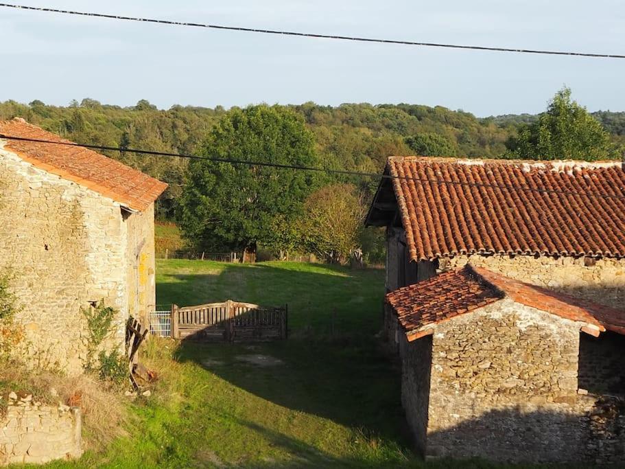 Two Hoots - farmhouse with summer pool. photo 4
