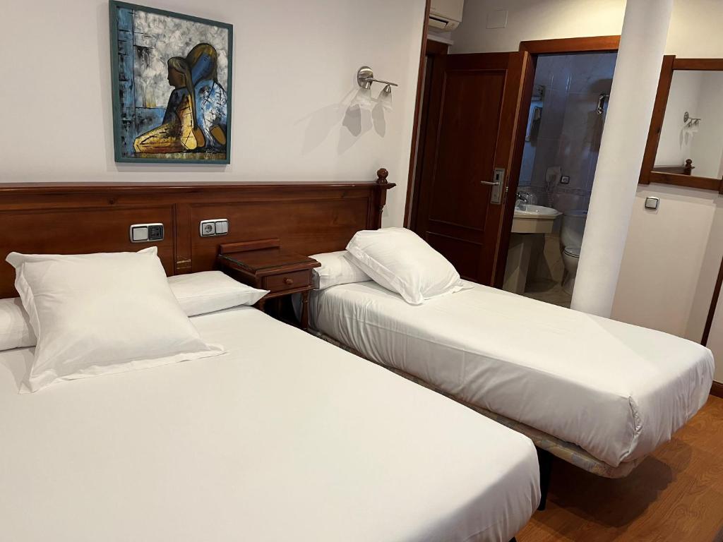Hotel Villalegre - Tap to explore photos