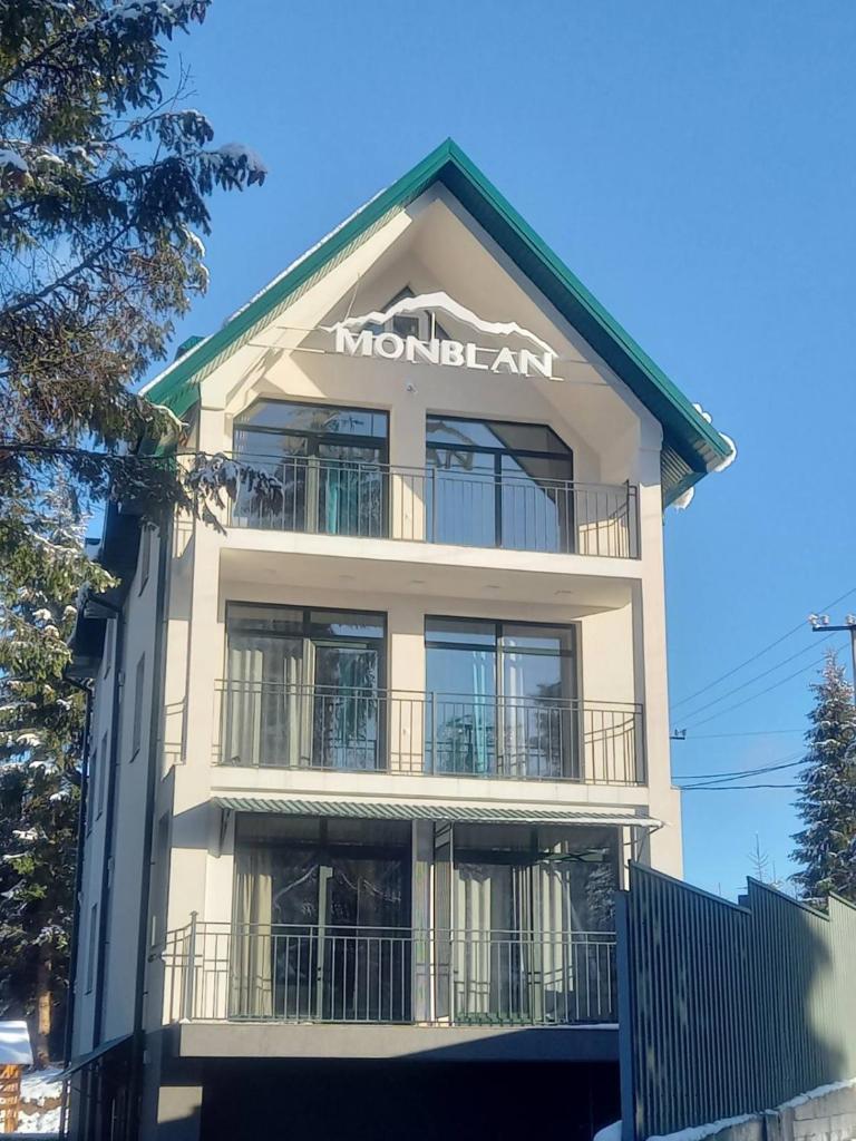 Отель MONBLAN