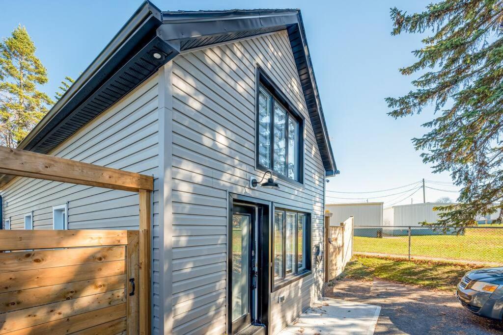 Kingsdale Designer Tiny House with Tesla Charger photo 2