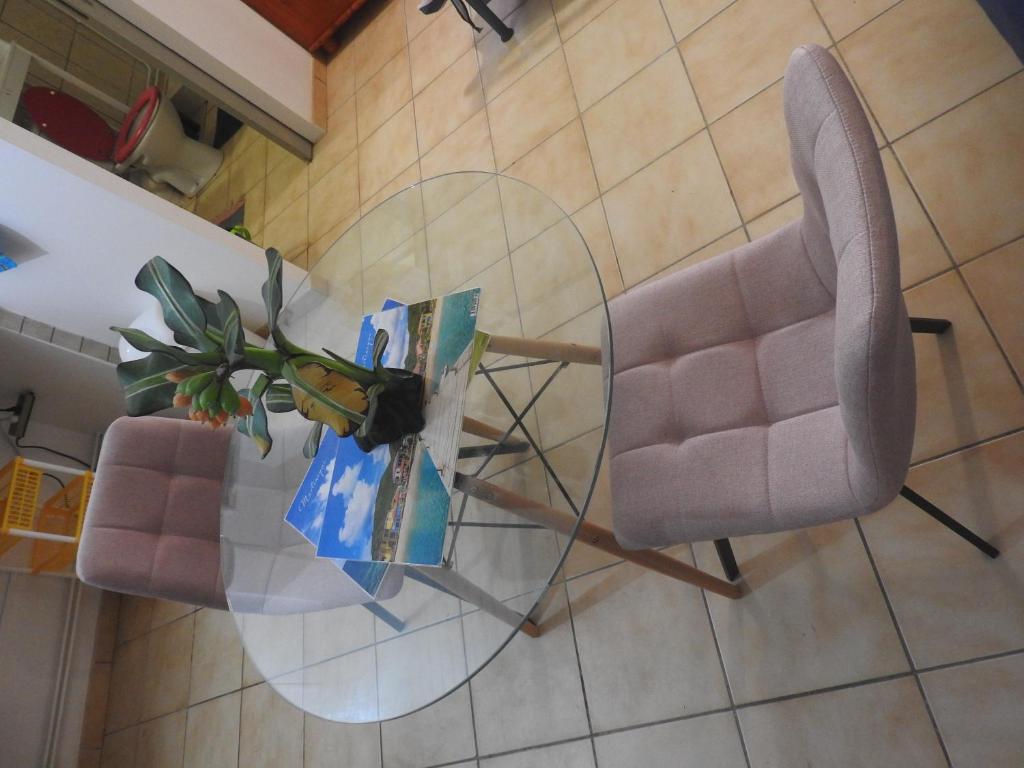 STUDIO HIBISCUS-CH Vue sur mer,Plage,Clim photo 4