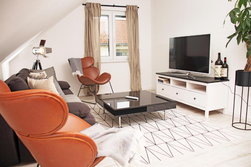 BlackNCozy - Design Appartement mit Boxspringbett und Balkon photo 3
