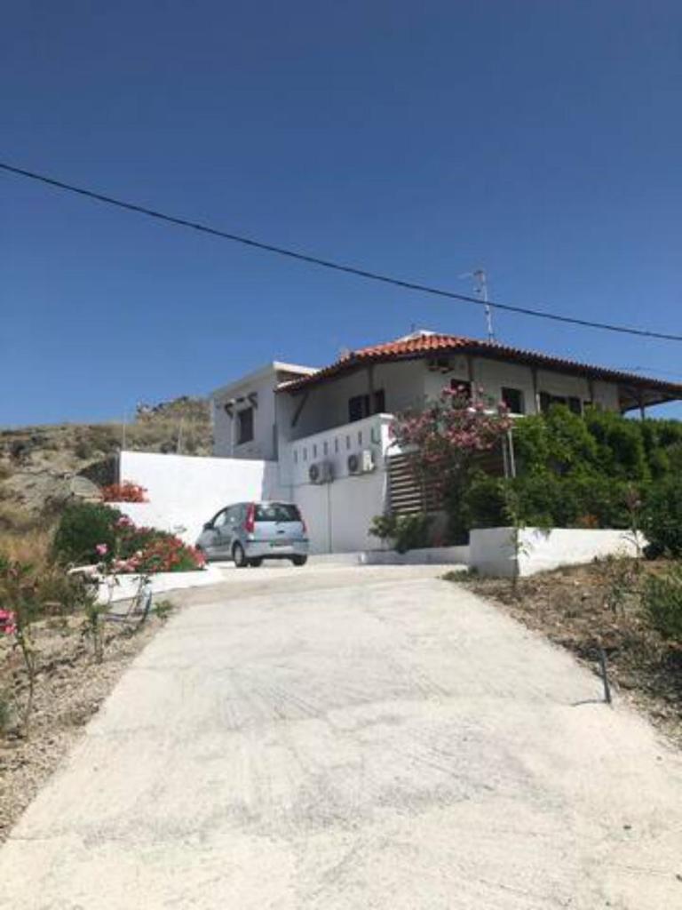 Traditional Olive House photo 2