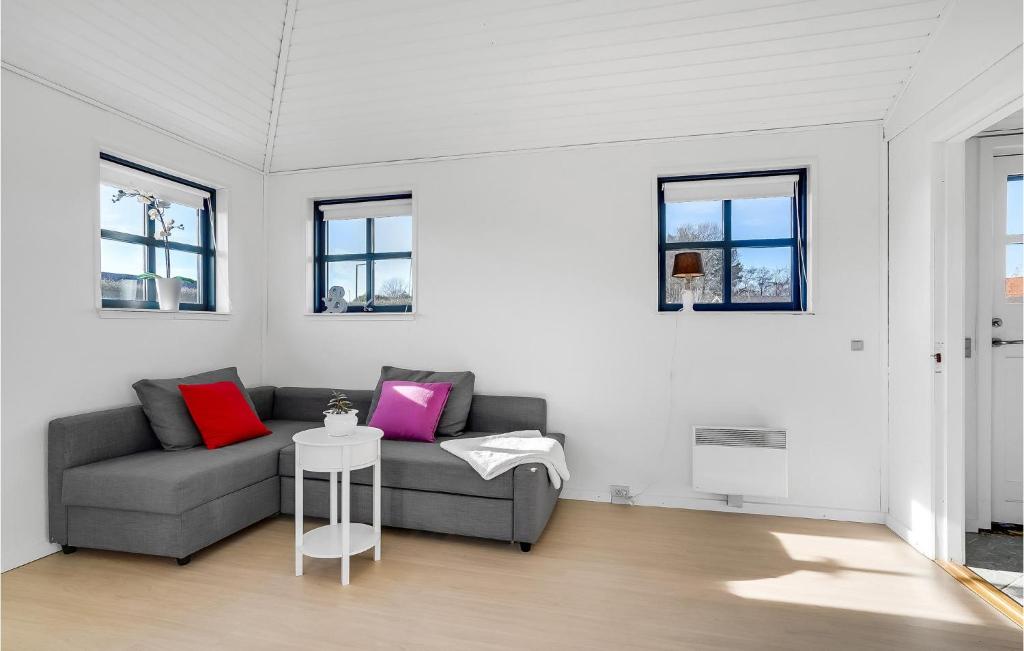 Beautiful Apartment In Asaa With Wifi photo 4