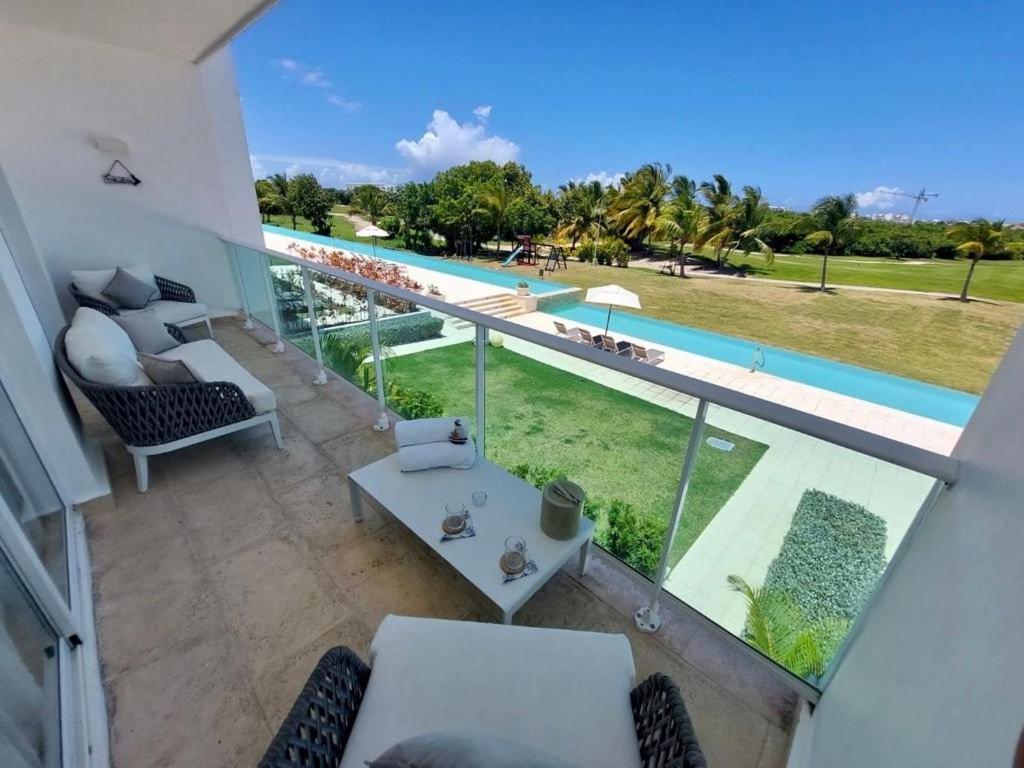 Breathtaking View Condo w Pool in Hard Rock Golf photo 4