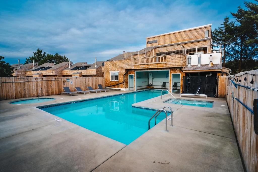 Surfcrest Resort image