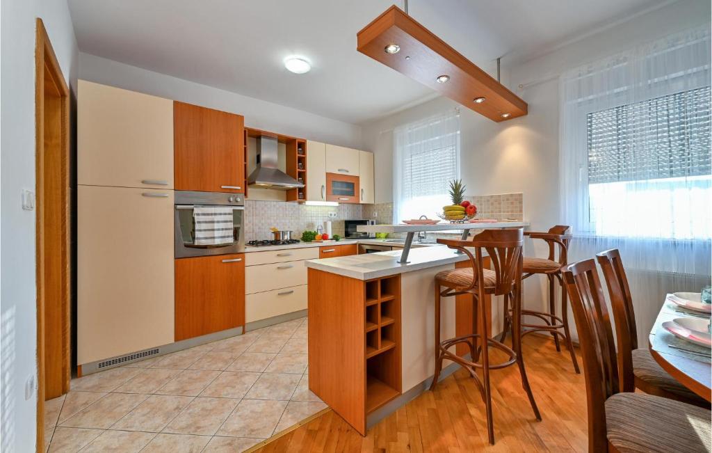 Nice Home In Senkovec With Sauna, 3 Bedrooms And Wifi photo 2