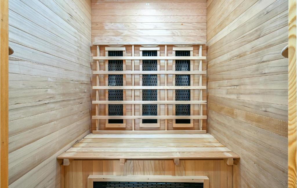 Nice Home In Senkovec With Sauna, 3 Bedrooms And Wifi photo 3
