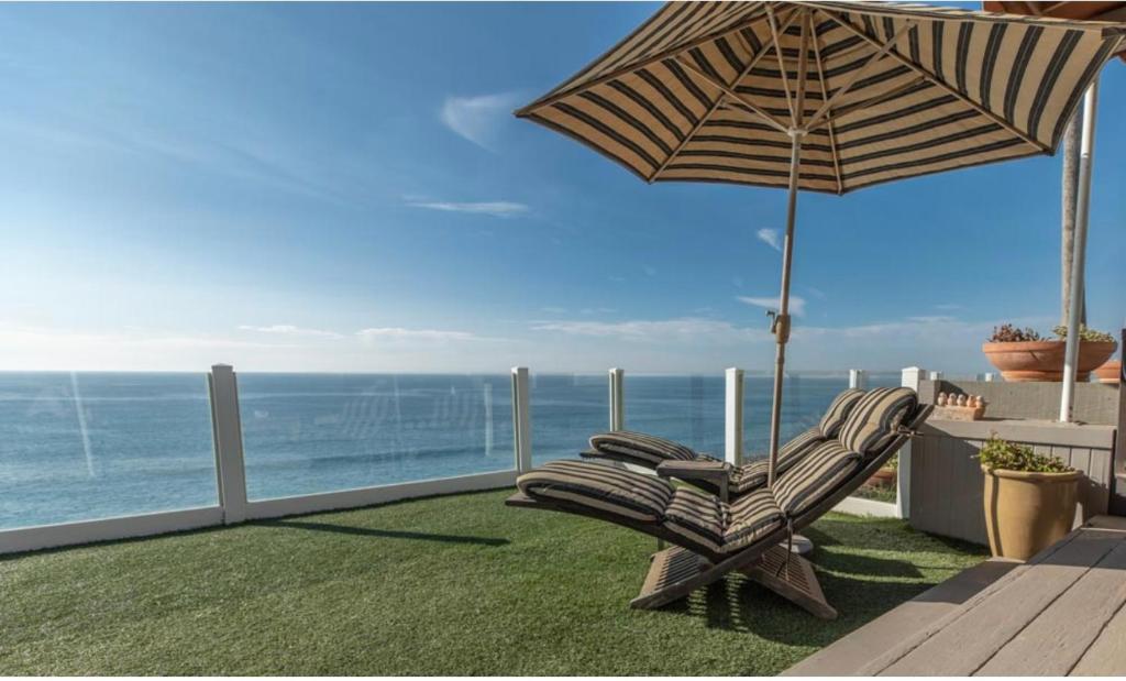 OCEANFRONT BEACHHOUZ photo 3