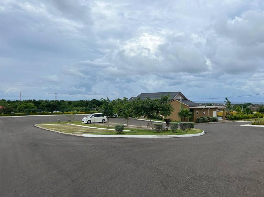 Sunshine Cove Luxury Villa 3 photo 2