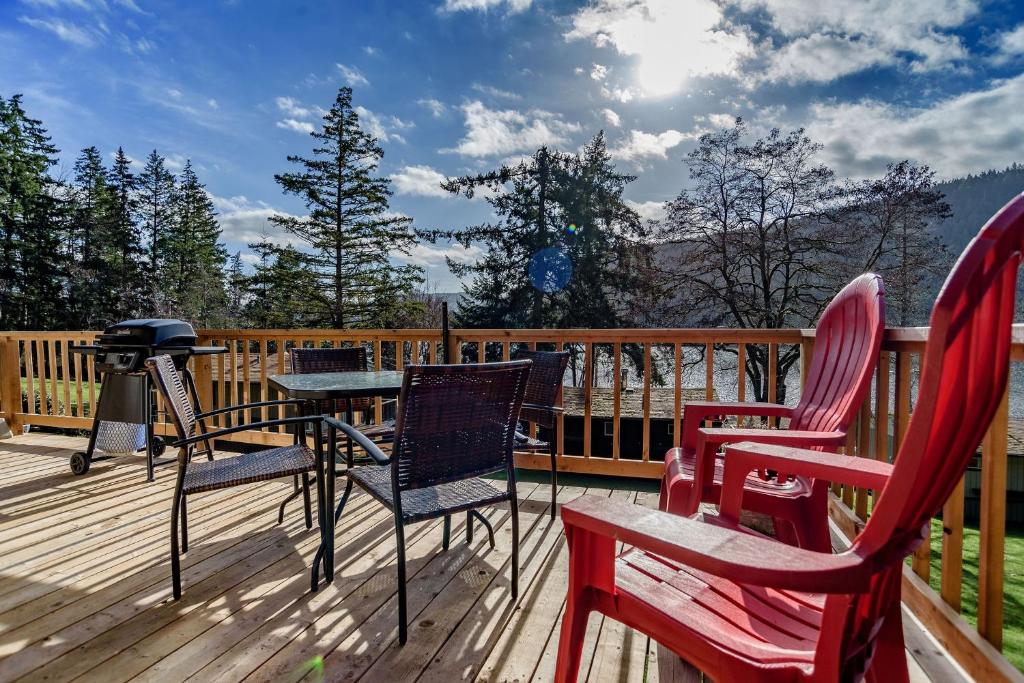 Green Acres Lakeside Resort Salt Spring Island photo 4