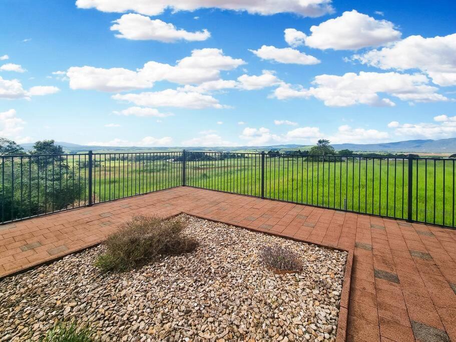 A picturesque 3 bedroom house with splendid views