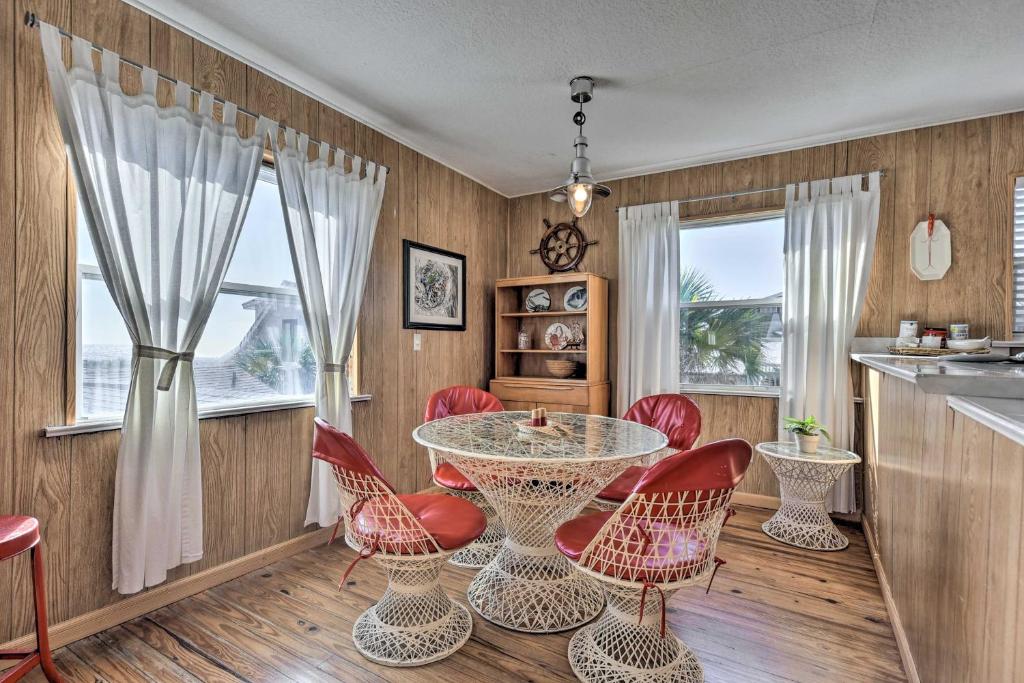 Fernandina Cottage Deck, Direct Beach Access photo 2