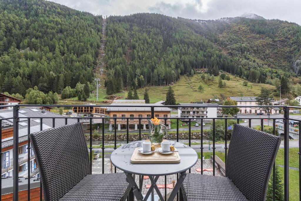 Vallorcine Apartments - Happy Rentals photo 3