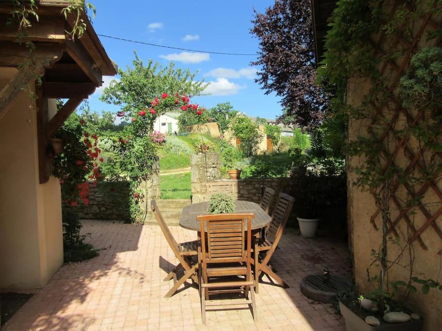 Maison traditionnelle au coeur d'une ferme photo 2