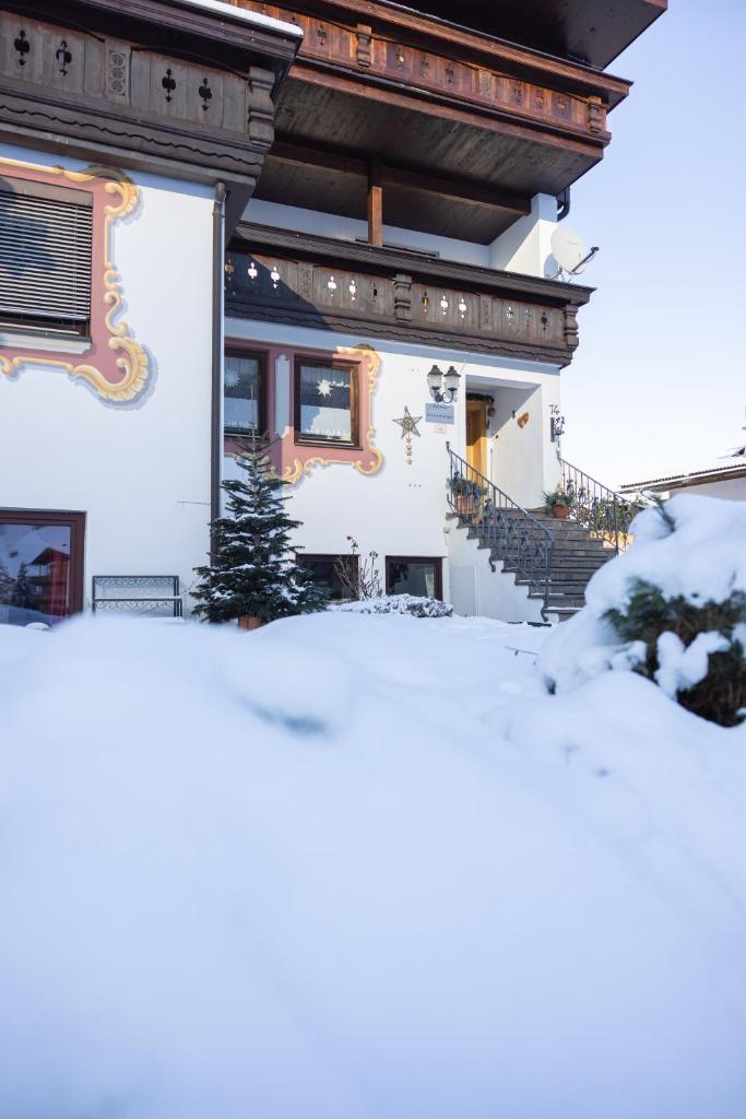 Pension Gulla - Ferienhaus Appartements B&B photo 2