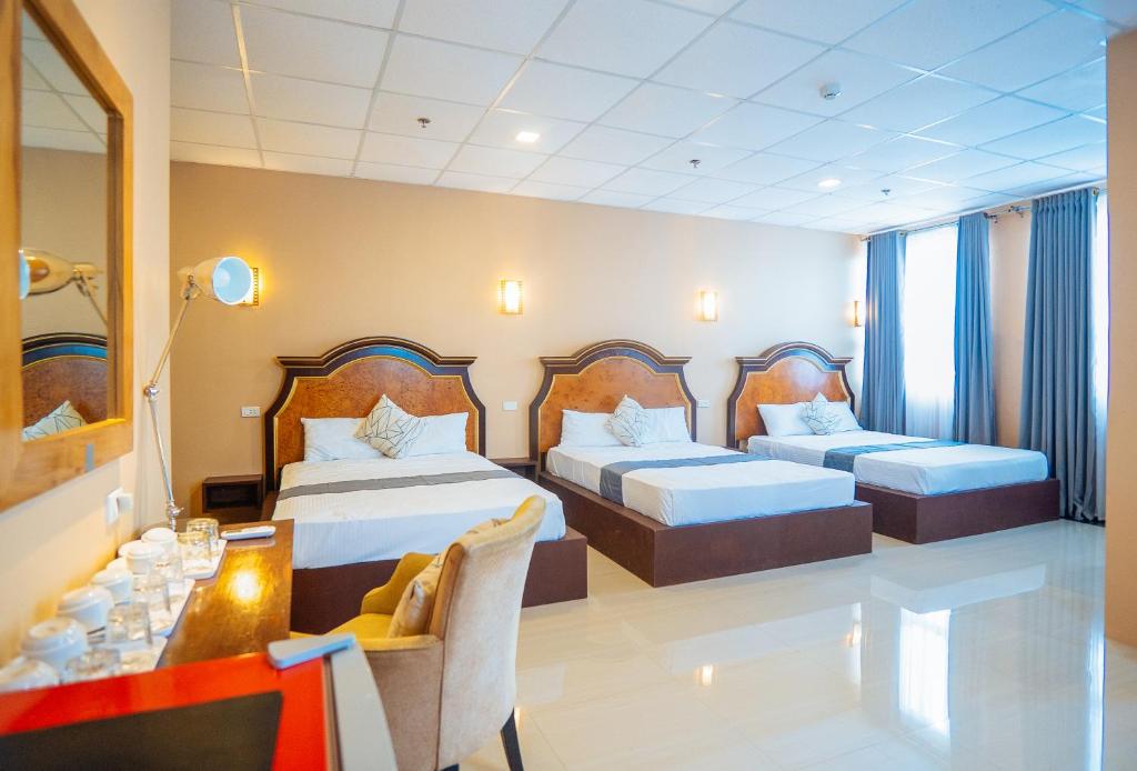 RedDoorz Plus @ Hotel Platinum Occidental Mindoro photo 3