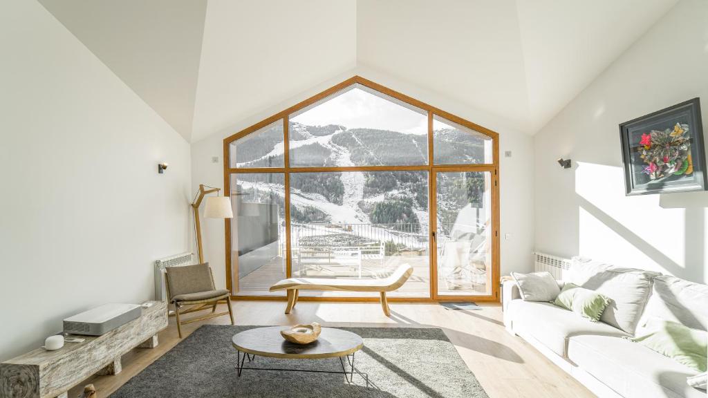 KOKONO Luxury Ski Chalet Andorra, El Tarter photo 3