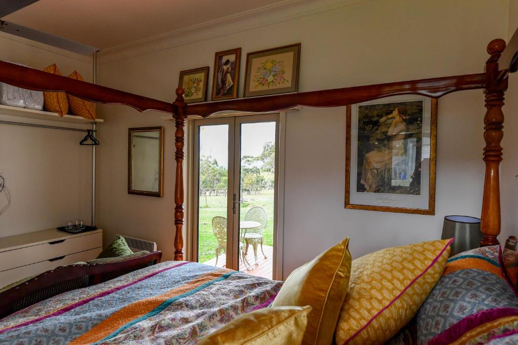 Galahad's Animal Sanctuary B&B photo 2