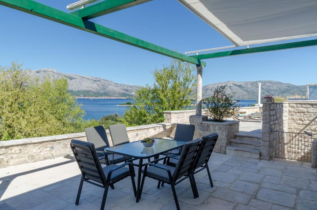 Traditional stone house with swimming pool photo 3