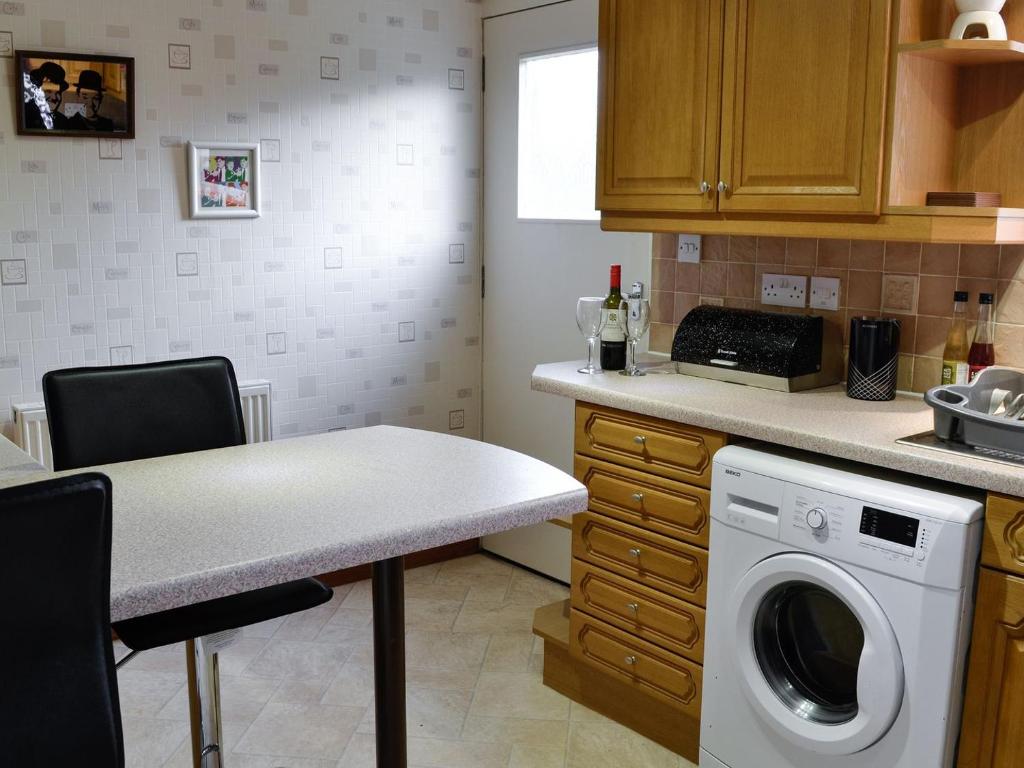 Thain House photo 3