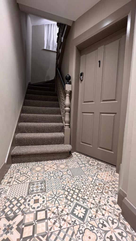 CHAMBERS RISE - City Centre Stays Room Type - Studio Apartment