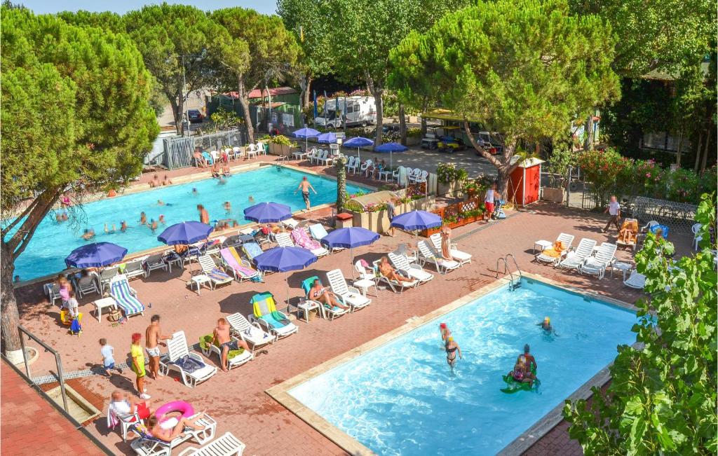 Nice Caravan In Tuoro Sul Trasimeno With Outdoor Swimming Pool, 2 Bedrooms And Wifi photo 1