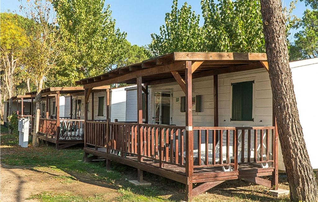 Nice Caravan In Tuoro Sul Trasimeno With Outdoor Swimming Pool, 2 Bedrooms And Wifi photo 2