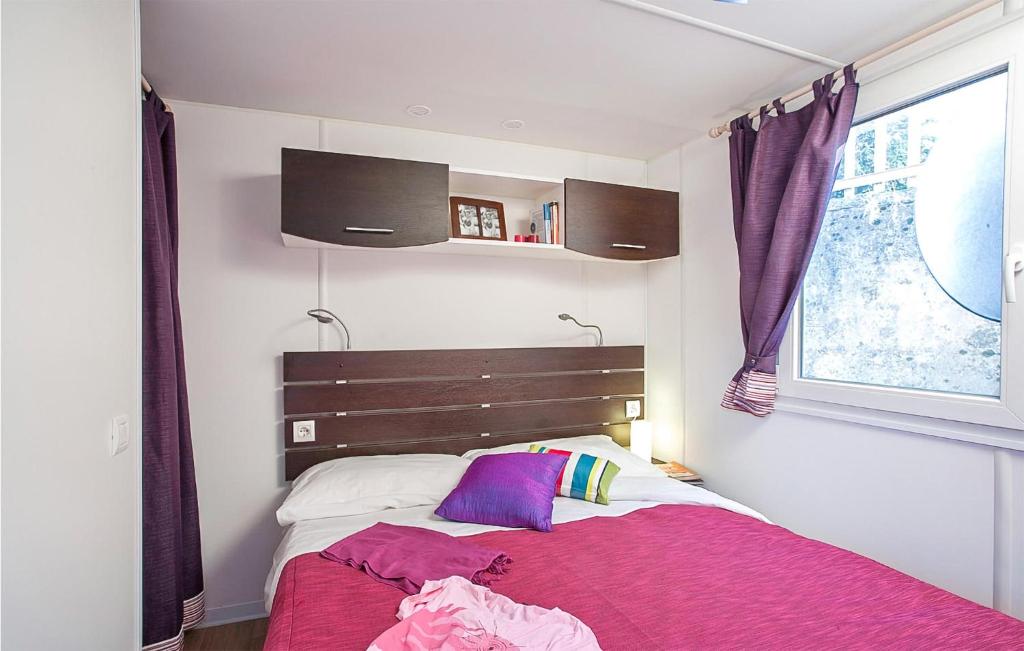 Amazing Caravan In Tuoro Sul Trasimeno With Outdoor Swimming Pool, 2 Bedrooms And Wifi photo 4