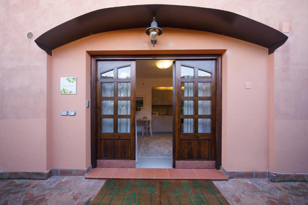 Lemon house