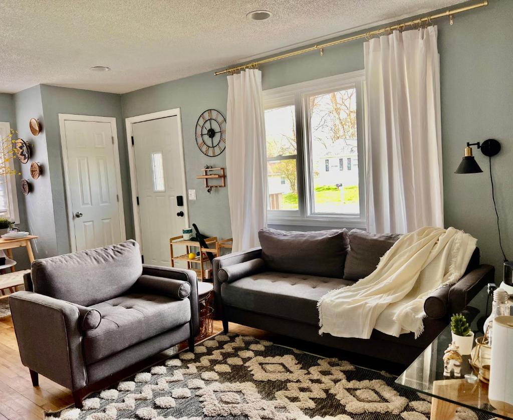 Entire Cute Boho Home Near Hospital, Expo Center, Free Parking