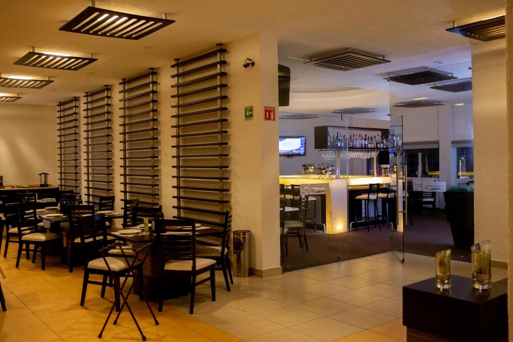 HOTEL AEROPUERTO MORELIA photo 2