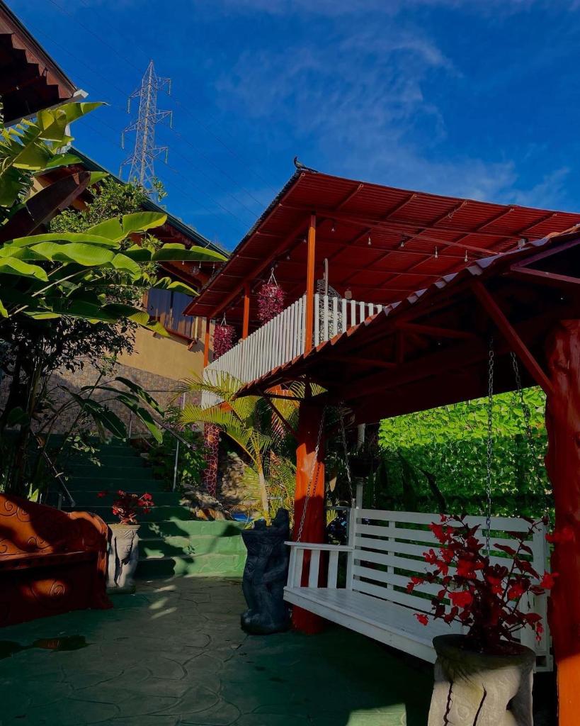 Dreams Lodge Orosi photo 4